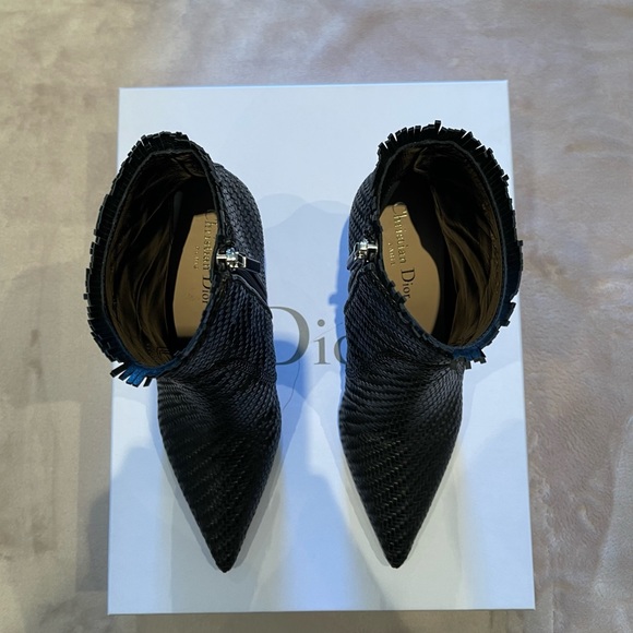 Black Christian Dior boots! Size 37🖤 - Picture 10 of 13